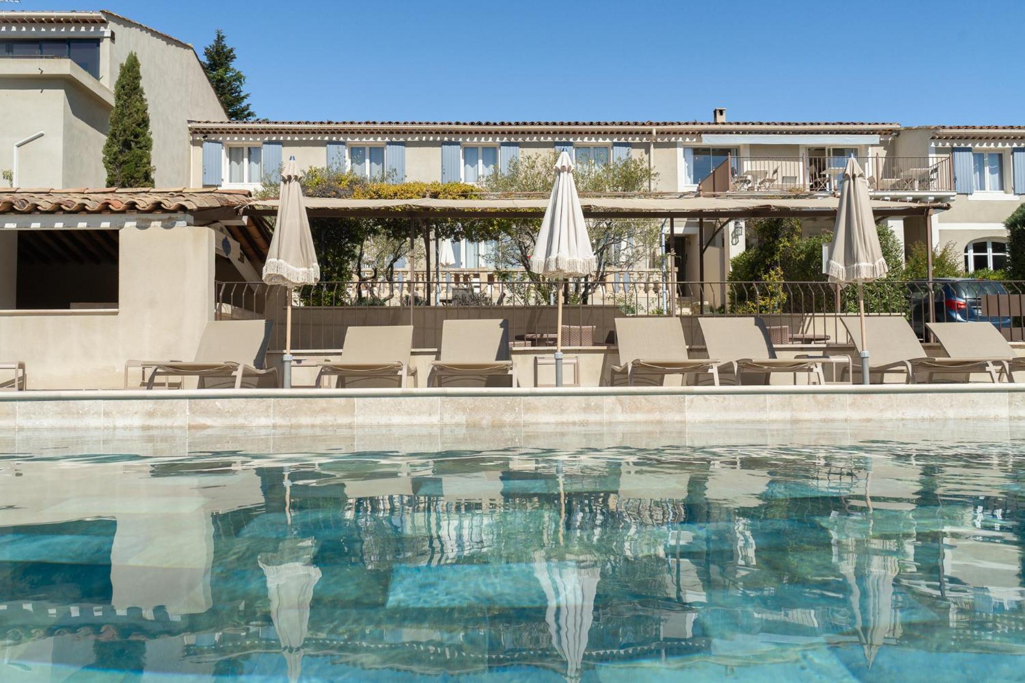 Hotel Le Pre Saint Michel Маноск Экстерьер фото