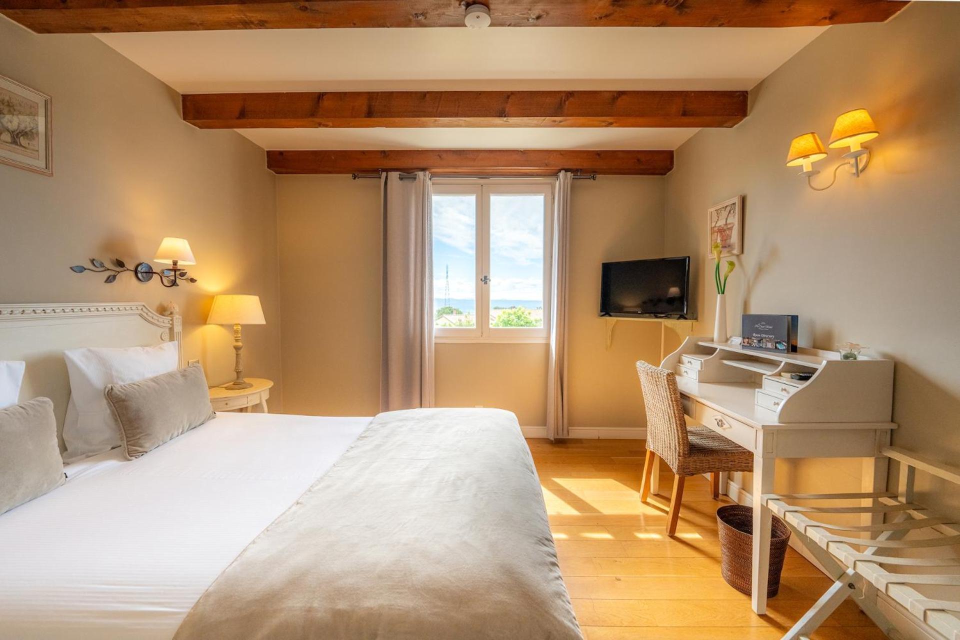 Hotel Le Pre Saint Michel Маноск Экстерьер фото
